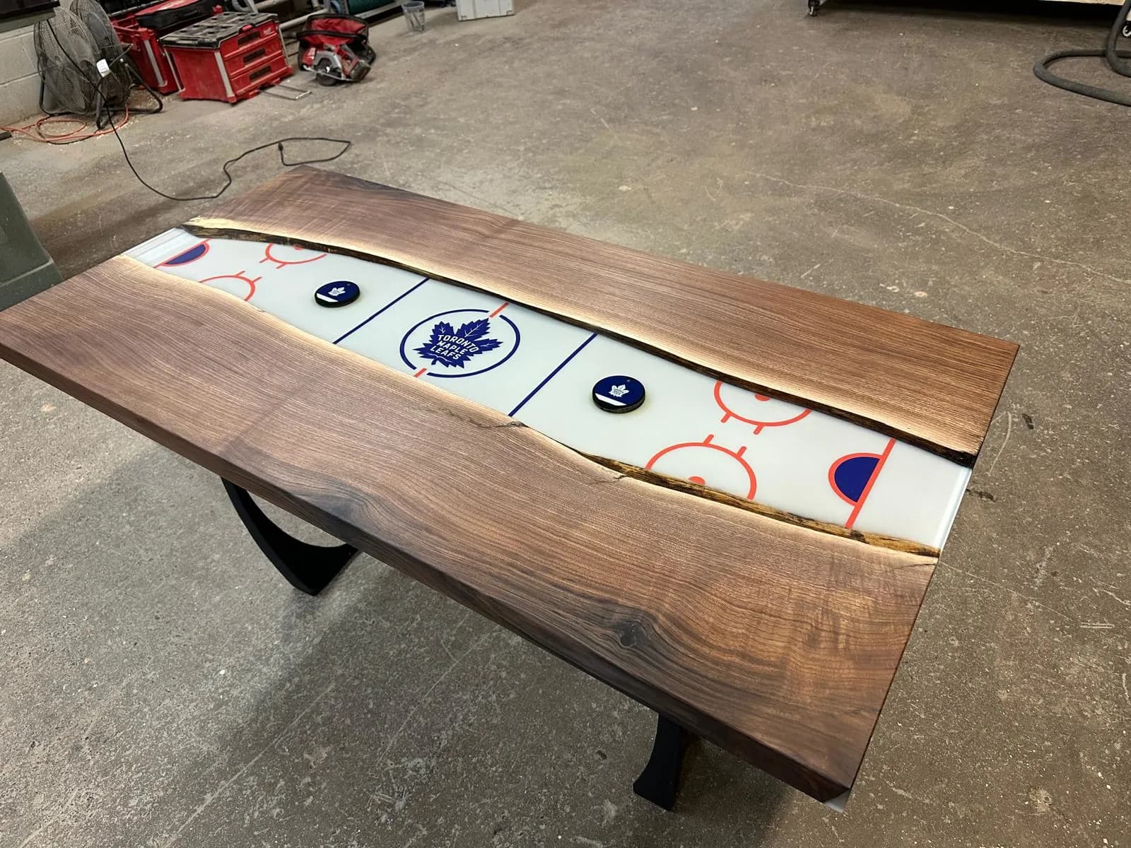 Toronto Maple Leafs Table — main view